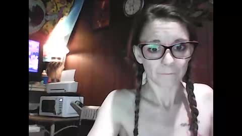 Snapshot of starbaby87 chatting on 05-20-26, 07:47 starbaby87 online show from 05-20-26, 07:47