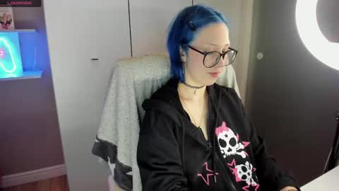 Snapshot of starelli chatting on 05-24-26, 08:25 Kate online show from 05-24-26, 08:25