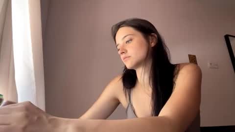 Snapshot of starlabieler chatting on 06-28-26, 10:43 Lola online show from 06-28-26, 10:43
