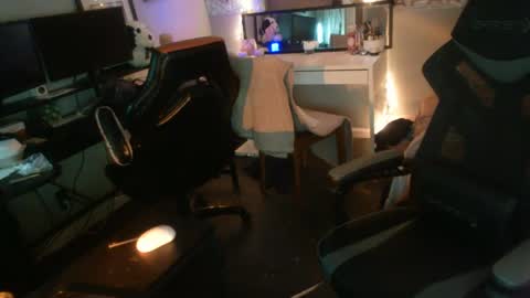 Starlight online show from 01-15-25, 03:29
