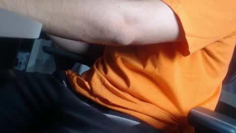 Snapshot of starmy50 chatting on 10-17-25, 10:18 Starmy50 online show from 10-17-25, 10:18