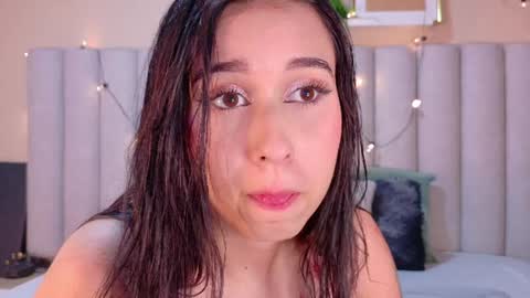 Snapshot of starrmoon__ chatting on 06-23-26, 02:53 M O O N online show from 06-23-26, 02:53