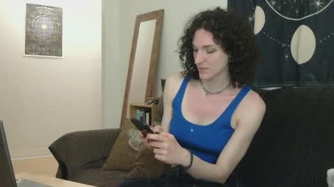 Snapshot of starry_soul chatting on 05-21-26, 12:06 Evan online show from 05-21-26, 12:06