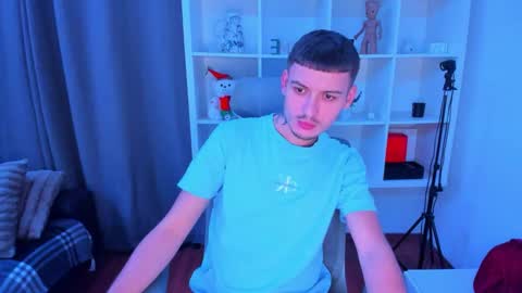 Snapshot of stashott69 chatting on 12-15-25, 08:57 STAS online show from 12-15-25, 08:57