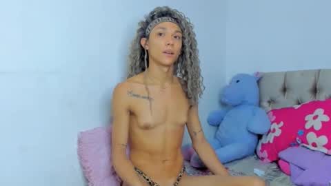 Snapshot of stassiebell chatting on 12-20-24, 01:54 stassiebell online show from 12-20-24, 01:54