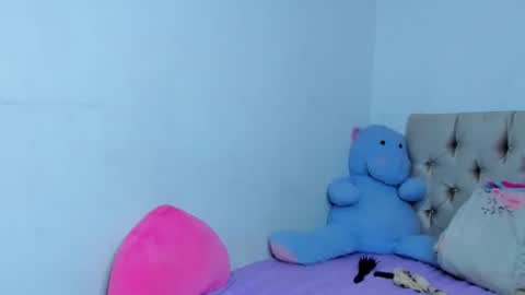 Snapshot of stassiebell chatting on 01-04-25, 07:13 stassiebell online show from 01-04-25, 07:13