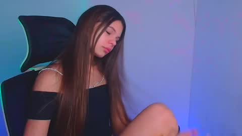 Snapshot of stasy_milk chatting on 12-17-24, 09:50 Stasy online show from 12-17-24, 09:50