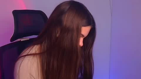 Snapshot of stasy_milk chatting on 12-28-24, 10:14 Stasy online show from 12-28-24, 10:14