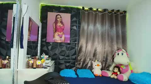 Snapshot of staycesexxxqueen chatting on 05-19-26, 01:44 staycesexxxqueen online show from 05-19-26, 01:44