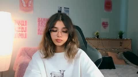 Sara online show from 05-26-26, 01:40