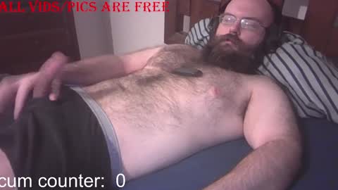 Snapshot of stealthytuna95 chatting on 09-20-25, 10:11 mike online show from 09-20-25, 10:11