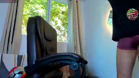 Snapshot of stebansilv_ chatting on 06-29-26, 12:16 Steban online show from 06-29-26, 12:16