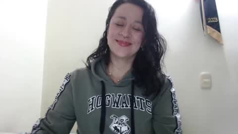 Luna Fox online show from 10-31-25, 01:39