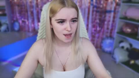 stef_nicks online show from 02-12-26, 09:04