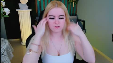 Snapshot of stef_nicks chatting on 05-16-26, 10:36 stef_nicks online show from 05-16-26, 10:36