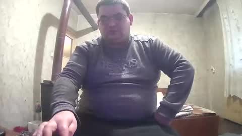 Snapshot of stefan90pt chatting on 03-20-26, 04:12 Stefan online show from 03-20-26, 04:12