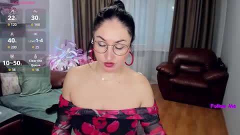 Snapshot of stefanawinter chatting on 04-30-26, 11:05 StefanaWinter online show from 04-30-26, 11:05