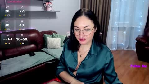 Snapshot of stefanawinter chatting on 05-11-26, 09:26 StefanaWinter online show from 05-11-26, 09:26