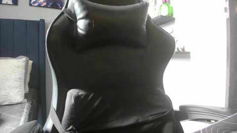 Stefann Salvatore online show from 11-29-25, 05:38