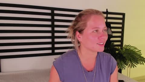 Stefanny   online show from 01-14-25, 06:38