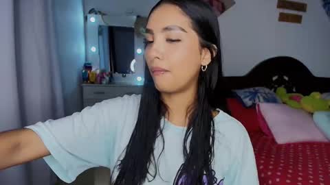 Im MiaIts my first day here  online show from 10-25-25, 01:02