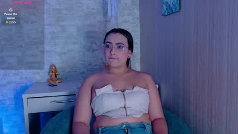 Stefanny online show from 10-14-25, 08:09