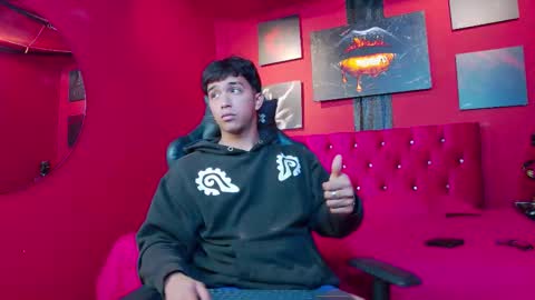 Snapshot of stefano_calle chatting on 12-17-25, 07:31 Stefano online show from 12-17-25, 07:31