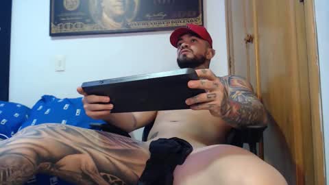 Snapshot of stefanodangelo01 chatting on 11-14-25, 05:06 stefanodangelo01 online show from 11-14-25, 05:06