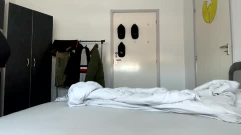Snapshot of stefanomorelli chatting on 02-26-26, 08:46 stefanomorelli online show from 02-26-26, 08:46
