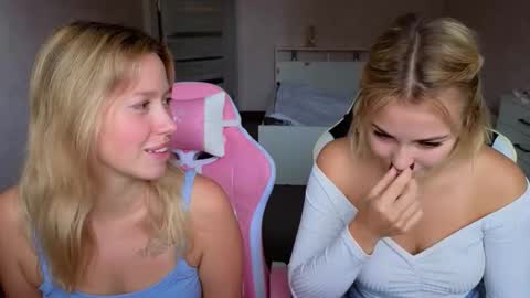 stefany_and_bettany online show from 09-24-25, 12:08