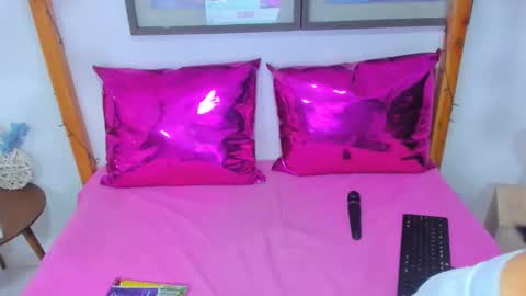 Snapshot of stefany_sweety chatting on 02-12-26, 04:29 --Estefay-- online show from 02-12-26, 04:29