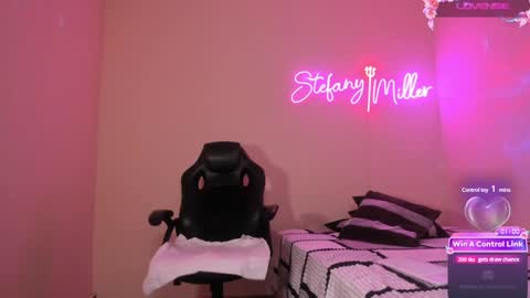 stefany online show from 01-09-25, 01:02