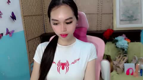 Snapshot of steffybabe chatting on 10-01-25, 04:02 steffybabe online show from 10-01-25, 04:02