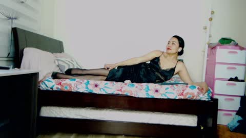 Snapshot of stefi_alizon chatting on 12-04-24, 06:55 Zuly online show from 12-04-24, 06:55