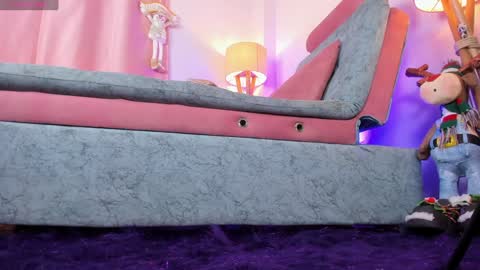 Snapshot of stefiqueen_11_ chatting on 12-18-24, 03:55 StefBri online show from 12-18-24, 03:55