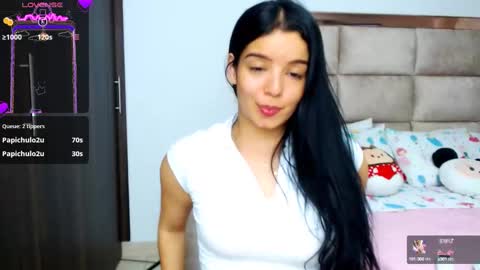 Snapshot of stefy810675 chatting on 02-19-25, 01:18 Stefany online show from 02-19-25, 01:18