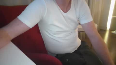 Snapshot of steiferpimmel chatting on 02-19-26, 06:04 steiferpimmel online show from 02-19-26, 06:04