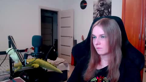 Snapshot of stella_and_carol chatting on 02-24-25, 05:20 Diana online show from 02-24-25, 05:20