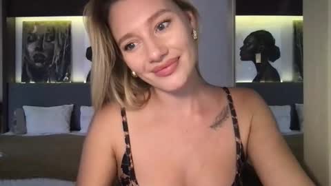 Stella online show from 12-02-25, 02:28