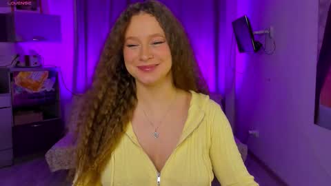 Stella online show from 10-13-25, 01:44