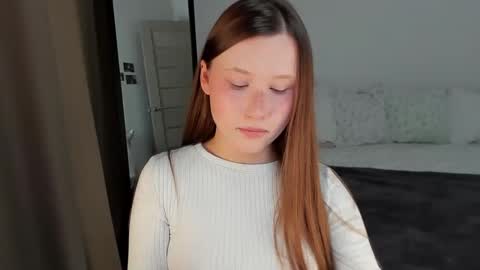 Snapshot of stella_sunny chatting on 12-21-24, 05:40 stella_sunny online show from 12-21-24, 05:40