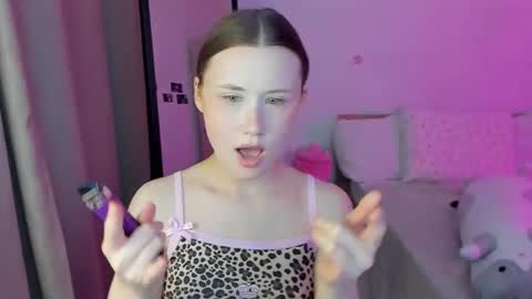 Snapshot of stella_sunny chatting on 02-12-25, 05:26 stella_sunny online show from 02-12-25, 05:26