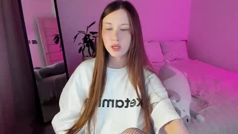 Snapshot of stella_sunny chatting on 02-28-25, 12:10 stella_sunny online show from 02-28-25, 12:10