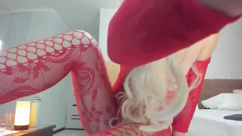 Snapshot of stella_walters chatting on 10-27-25, 11:52 stella_walters online show from 10-27-25, 11:52