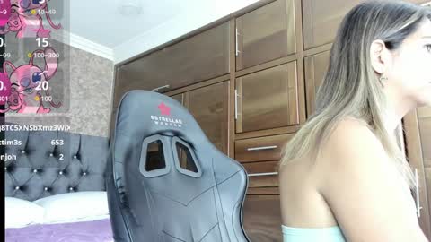 Snapshot of stella_xue chatting on 01-03-25, 02:10 Estella online show from 01-03-25, 02:10