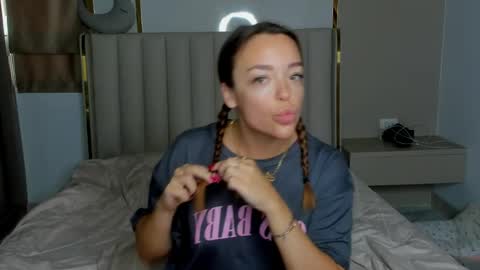 Snapshot of stellaa_queen chatting on 04-05-26, 12:08 stella online show from 04-05-26, 12:08