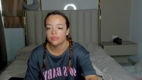 Snapshot of stellaa_queen chatting on 04-09-26, 12:21 stella online show from 04-09-26, 12:21