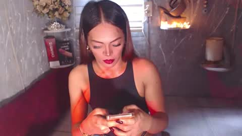 stella online show from 11-11-25, 01:05