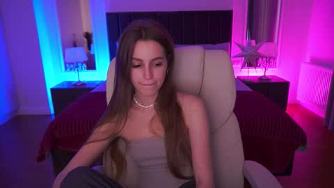 stellahoneywell online show from 03-27-26, 01:55