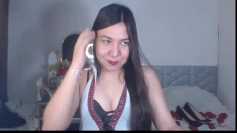 Snapshot of stellahugets chatting on 09-10-25, 03:06 Stella online show from 09-10-25, 03:06